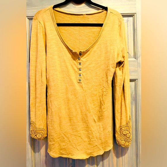 Free People Henley - Picture 3 of 3